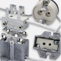 Lampholders for discharge lamp